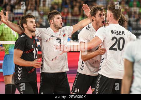 Tobias Krick, Lukas Kampa, Ruben Schott, Julian Zenger, Linus Weber (Deutschland). Volleyball-Weltmeisterschaft 2022. Stockfoto