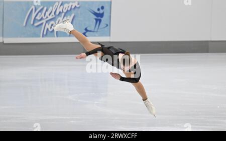 Oberstdorf, Deutschland. September 2023. Eiskunstlauf: Challenger-Serie – Nebelhorn Trophy, Einzelspiel, Frauen, Kurzprogramm. Linnea Kilsand aus Norwegen auf dem Eis. Angelika Warmuth/dpa/Alamy Live News Stockfoto