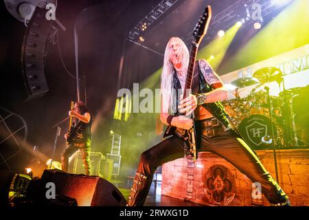 Oslo, Norwegen. September 2023. Die schwedische Heavy-Metal-Band HammerFall spielt ein Live-Konzert im Sentrum Scene in Oslo. Hier wird Gitarrist Oscar Dronjak live auf der Bühne gesehen. (Foto: Gonzales Photo - Terje Dokken). Stockfoto