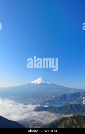 Yamanashi Mt. Fuji über dem Wolkenmeer Stockfoto