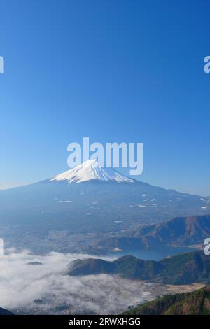 Yamanashi Mt. Fuji über dem Wolkenmeer Stockfoto