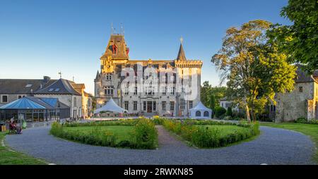 Radhadesh / Château de Petite-Somme, neogotische Burg im Besitz der Hare Krishna Bewegung ISKCON bei Durbuy, Luxemburg, Wallonien, Belgien Stockfoto