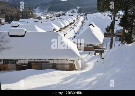 Ouchi-juku im Schnee Stockfoto