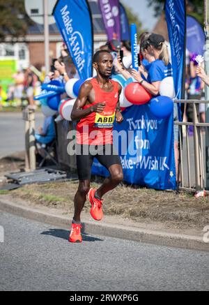 Elite-Läufer Bashir Abdi wurde Zweiter beim Great North Run 2023 Stockfoto