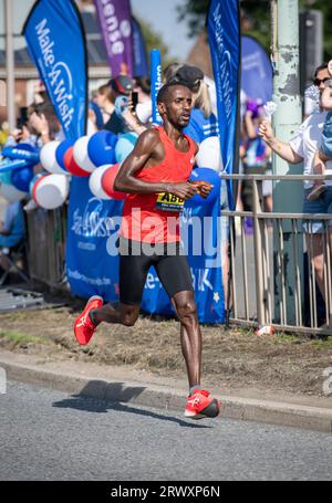 Elite-Läufer Bashir Abdi wurde Zweiter beim Great North Run 2023 Stockfoto