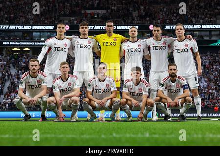 Frankfurt, Deutschland. September 2023. 21.09.2023 UEFA Conference League Group G Eintracht Frankfurt - FC Aberdeen v.l., Teamfoto FC Aberdeen Credit: dpa/Alamy Live News Stockfoto