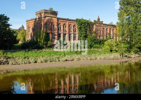 Die Rosefield Mills Buildings sind die letzten erhaltenen viktorianischen Großgebäude in Dumfries Stockfoto