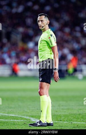Barcelona, Spanien. September 2023. Der Schiedsrichter Sanchez Martinez in Aktion während des LaLiga EA Sports Spiels zwischen dem FC Barcelona und Real Betis auf der Stockfoto