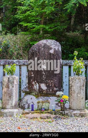 Shuzenji Onsen, das Grab von Minamoto no Yorie, dem zweiten Shogun des Kamakura Shogunats. Stockfoto