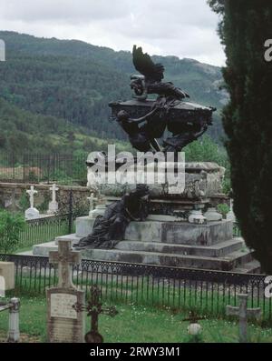 MAUSOLEO DE JULIAN GAYARRE. Autor: MARIANO BENLLIURE. Lage: AUSSEN. Roncal. NAVARRA. SPANIEN. Stockfoto