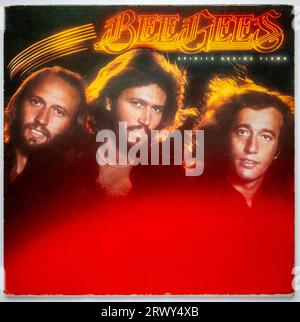 LP-Cover von Spirits Having flown, das 15. Album von The Bee Gees, das 1979 veröffentlicht wurde Stockfoto