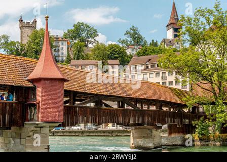 Spreuerbruecke (Mühlenbrücke) über die Reuss in der Altstadt von Luzern, Schweiz Stockfoto