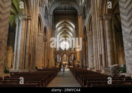 Durham, UK - 12. Juli 2023: Inneres der Kathedrale von Durham, Country Durham, England Stockfoto