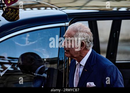 Frankreich/Paris - 21/09/2023 - Staatsbesuch von König Karl III. Und Königin Camilla in Frankreich. September 2023. Frankreich/Paris - König Karl III. Während eines bilateralen Treffens mit dem französischen Präsidenten Emmanuel Macron im Palais de l'Elysee in Paris am 21. September 2023 anlässlich seines Staatsbesuchs in Frankreich. Quelle: LE PICTORIUM/Alamy Live News Stockfoto