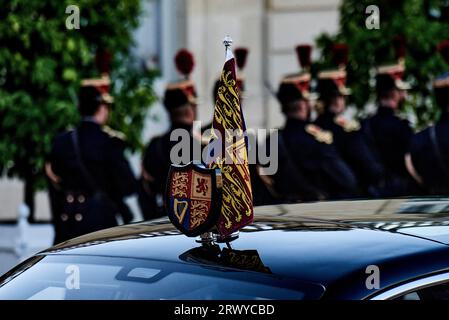 Frankreich/Paris - 21/09/2023 - Staatsbesuch von König Karl III. Und Königin Camilla in Frankreich. September 2023. Frankreich/Paris - Ein bilaterales Treffen zwischen dem französischen Präsidenten Emmanuel Macron und König Karl III. Am 21. September 2023 im Elysee-Palast in Paris anlässlich des Staatsbesuchs des britischen Monarchen in Frankreich. Quelle: LE PICTORIUM/Alamy Live News Stockfoto