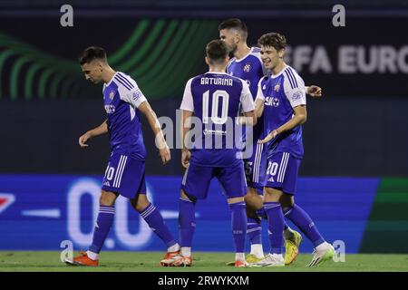 Zagreb, Kroatien. September 2023. Die Spieler von Dinamo zagreb feiern beim UEFA Europa Conference League Gruppe C-Spiel zwischen Dinamo Zagreb und Astana im Stadion Maksimir am 21. September 2023 in Zagreb, Kroatien. Foto: Luka Stanzl/PIXSELL Credit: Pixsell/Alamy Live News Stockfoto