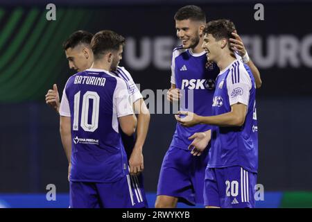 Zagreb, Kroatien. September 2023. Die Spieler von Dinamo zagreb feiern beim UEFA Europa Conference League Gruppe C-Spiel zwischen Dinamo Zagreb und Astana im Stadion Maksimir am 21. September 2023 in Zagreb, Kroatien. Foto: Luka Stanzl/PIXSELL Credit: Pixsell/Alamy Live News Stockfoto