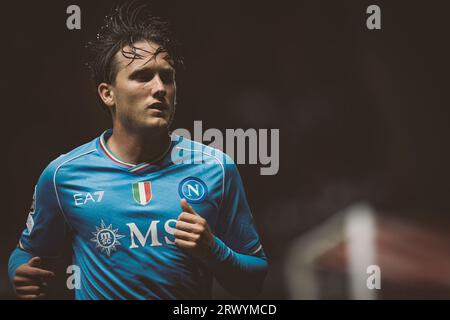 Piotr Zielinski während des Spiels der UEFA Champions League 2023/24 zwischen dem SC Braga und dem SSC Napoli im Estadio Municipal de Braga, Braga, Portugal. (Maciej Rog Stockfoto