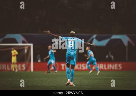 Victor Osimhen während des Spiels der UEFA Champions League 2023/24 zwischen dem SC Braga und dem SSC Napoli im Estadio Municipal de Braga, Braga, Portugal. (Maciej Rogo Stockfoto