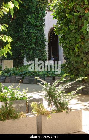 Der Gedenkgarten der Dohany Street Synagoge mit Epitaphen der Verlorenen im Holocaust Stockfoto