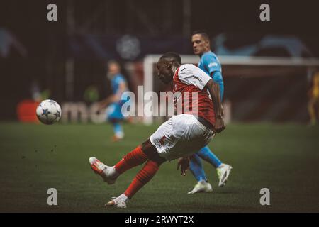 Sikou Niakate während des Spiels der UEFA Champions League 2023/24 zwischen dem SC Braga und dem SSC Napoli im Estadio Municipal de Braga, Braga, Portugal. (Maciej Rogow Stockfoto