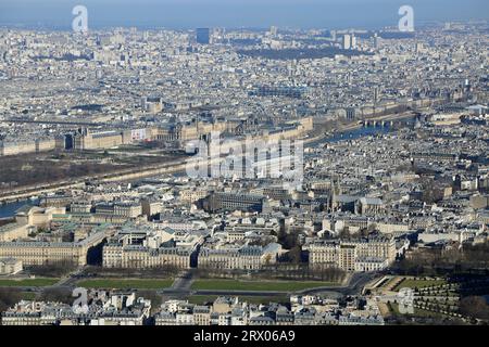 Louvre auf der seine, Blick vom Eiffelturm, Paris Stockfoto