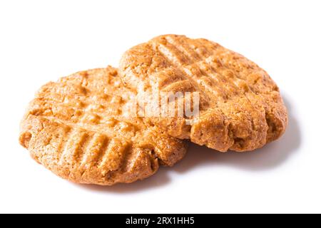 Erdnussbutter-Kekse isoliert auf weißem Hintergrund. Traditionelle amerikanische Kekse. Stockfoto