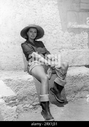 SOPHIA LOREN in THE RIVER GIRL (1955) – Originaltitel: LA DONNA DEL FIUME – Regie: MARIO SOLDATI. Porträt: PONTI-DE LAURENTIIS CINEMATOGRAFICA / Album Stockfoto