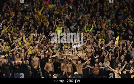 Brighton und Hove, Großbritannien. September 2023. AEK Athener Fans während des UEFA Europa League-Spiels im AMEX-Stadion, Brighton und Hove. Das Bild sollte lauten: Paul Terry/Sportimage Credit: Sportimage Ltd/Alamy Live News Stockfoto