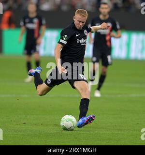 Frankfurt, Deutschland. September 2023. Hugo Larsson fotografiert beim Fußball Conference League Spiel Eintracht Frankfurt gegen den FC Aberdeen am 21.9.2023 in Frankfurt. Quelle: dpa/Alamy Live News Stockfoto