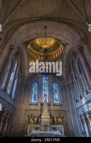 Chor und Kuppel der Basilika Sacre-Coeur, Kirche in Motmartre, Paris, Frankreich Stockfoto