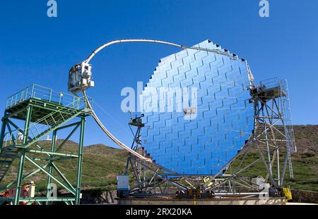 Spiegelteleskop auf Roque de los muchachos, La Palma, Kanarische Inseln Stockfoto