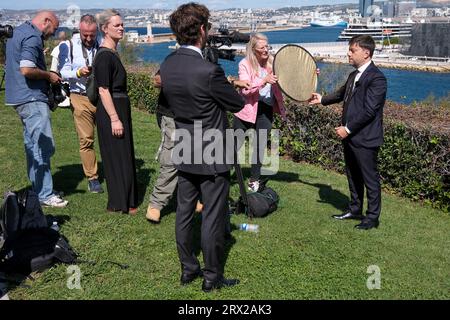 Marseille, Frankreich. September 2023. Benoit Payon, Bürgermeister von Marseille, spricht am 22. September 2023 mit einem Journalisten im Palais du Pharo in Marseille, Frankreich. Foto: Laurent Coust/ABACAPRESS.COM Abaca Press/Alamy Live News Stockfoto