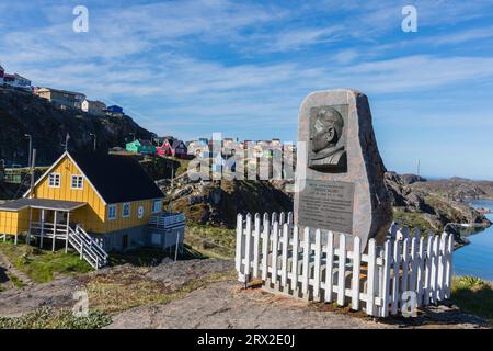 Die farbenfrohe dänische Stadt Sisimiut, Westgrönland, Polarregionen Stockfoto