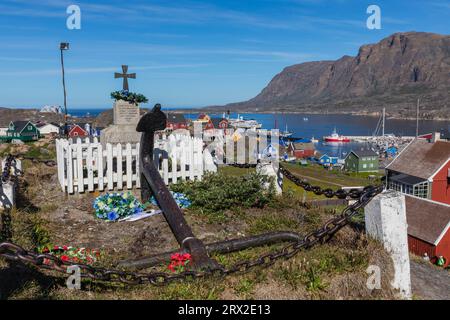 Die farbenfrohe dänische Stadt Sisimiut, Westgrönland, Polarregionen Stockfoto