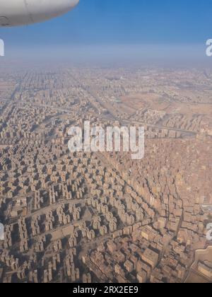 Blick aus der Vogelperspektive auf die Stadt Kairo, entlang der Ufer des Nils, Kairo, Ägypten, Nordafrika, Afrika Stockfoto