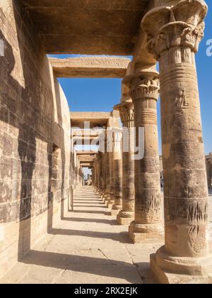 Säulen im Philae-Tempelkomplex, der Isis-Tempel, derzeit auf der Insel Agilkia, UNESCO-Weltkulturerbe, Ägypten, Nordafrika, Afrika Stockfoto