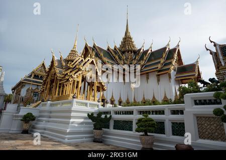 Phra Thinang Aphorn Phimok Prasat vom Großen Palast, Bangkok, Thailand. - Der Pavillon wurde von König Rama IV. Als Räuberpavillon für den König gebaut Stockfoto