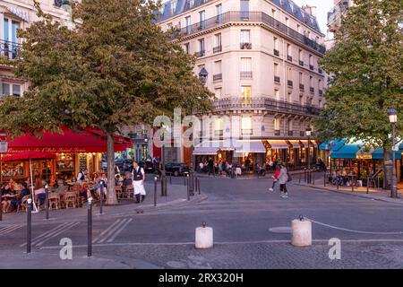 Abend in den Cafés auf der Ile Saint Louis, Paris, Frankreich Stockfoto