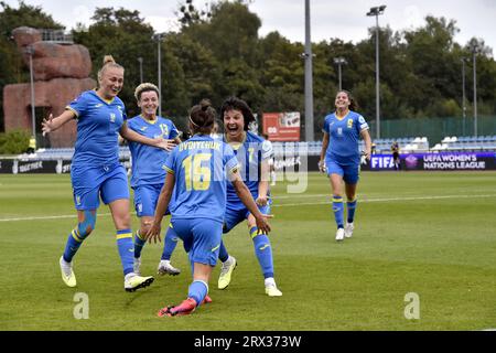 Nicht exklusiv: STAROGARD GDANSKI, POLEN - 22. SEPTEMBER 2023 - Mittelfeldspieler Olha Ovdiychuk (Front) aus der Ukraine feiert mit dem Tor des Openers im Stockfoto