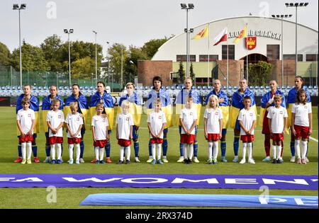 Nicht exklusiv: STAROGARD GDANSKI, POLEN - 22. SEPTEMBER 2023 - Spieler der Ukraine stellen sich vor der UEFA Women's Nations League B Gruppe B3 GA Stockfoto