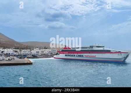 Fährhafen auf der Insel Paros Griechenland Stockfoto