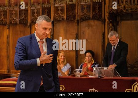 Barcelona, Barcelona, Spanien. September 2023. Der Bürgermeister von Kiew, Vitali KlichkÃ³, nimmt an der Ausrufung von La MercÃ¨, Barcelonas populärem Festival, im Rathaus Teil. Kiew war die Gaststadt dieser Ausgabe des Festivals 2023. (Bild: © Marc Asensio Clupes/ZUMA Press Wire) NUR REDAKTIONELLE VERWENDUNG! Nicht für kommerzielle ZWECKE! Stockfoto