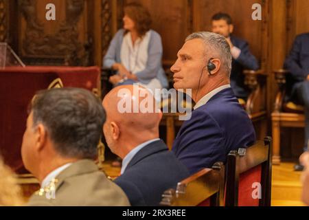 Barcelona, Barcelona, Spanien. September 2023. Der Bürgermeister von Kiew, Vitali KlichkÃ³, nimmt an der Ausrufung von La MercÃ¨, Barcelonas populärem Festival, im Rathaus Teil. Kiew war die Gaststadt dieser Ausgabe des Festivals 2023. (Bild: © Marc Asensio Clupes/ZUMA Press Wire) NUR REDAKTIONELLE VERWENDUNG! Nicht für kommerzielle ZWECKE! Stockfoto