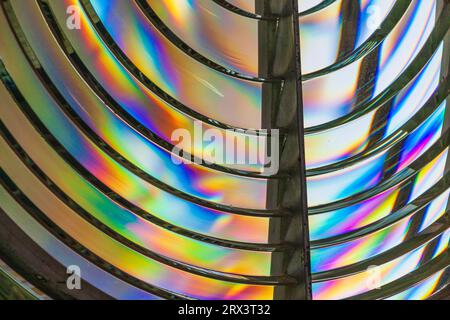 Fresnel Lens im Museum am Point Arena Lighthouse an der pazifikküste im Norden Kaliforniens. Der ursprüngliche Leuchtturm wurde 1870 fertiggestellt. Stockfoto