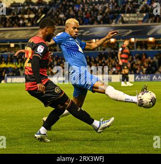 22. September 2023; St. Andrews, Birmingham, West Midlands, England; die EFL Championship Football, Birmingham City versus Queens Park Rangers; Kenneth Paal von QPR überquert Juninho Bacuna von Birmingham Stockfoto