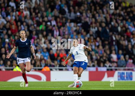 Sunderland, Großbritannien. September 2023. SUNDERLAND, ENGLAND - 22. SEPTEMBER: Jessica Carter (#3 England) während des Spiels der UEFA Women's Nations League zwischen England und Schottland im Stadion of Light am 22. September 2023 in Sunderland, Großbritannien. (Foto von Richard Callis/SPP) (Richard Callis/SPP) Credit: SPP Sport Press Photo. Alamy Live News Stockfoto