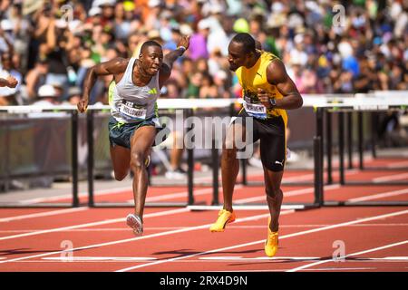 Grant Holloway (USA) und Hansle Perchment (JAM) fahren in den 110-m-Hürden der Männer bei den Diamond League Championships beim Pre-Classic On bis zum Ziel Stockfoto