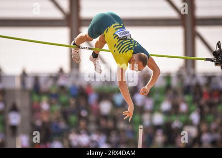 Sam Kendricks (USA) schafft eine Höhe von 18-7 m (5,72 m), um bei den Diamond League Championships im Pre-Classic den siebten Platz im Stabhochsprung der Männer zu erreichen Stockfoto