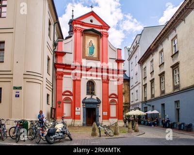 Fragment der Kirche der Heiligen Johannes des Täufers und Johannes des Evangelisten. Die erste Erwähnung des Tempels geht auf das Jahr 1308 zurück. Stockfoto